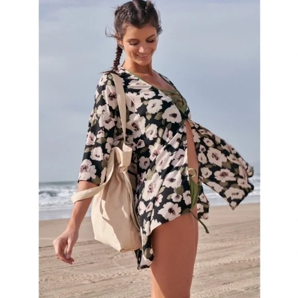Dark floral kimono top beach or swim cover up spring summer boho coastal - Picture 4 of 9